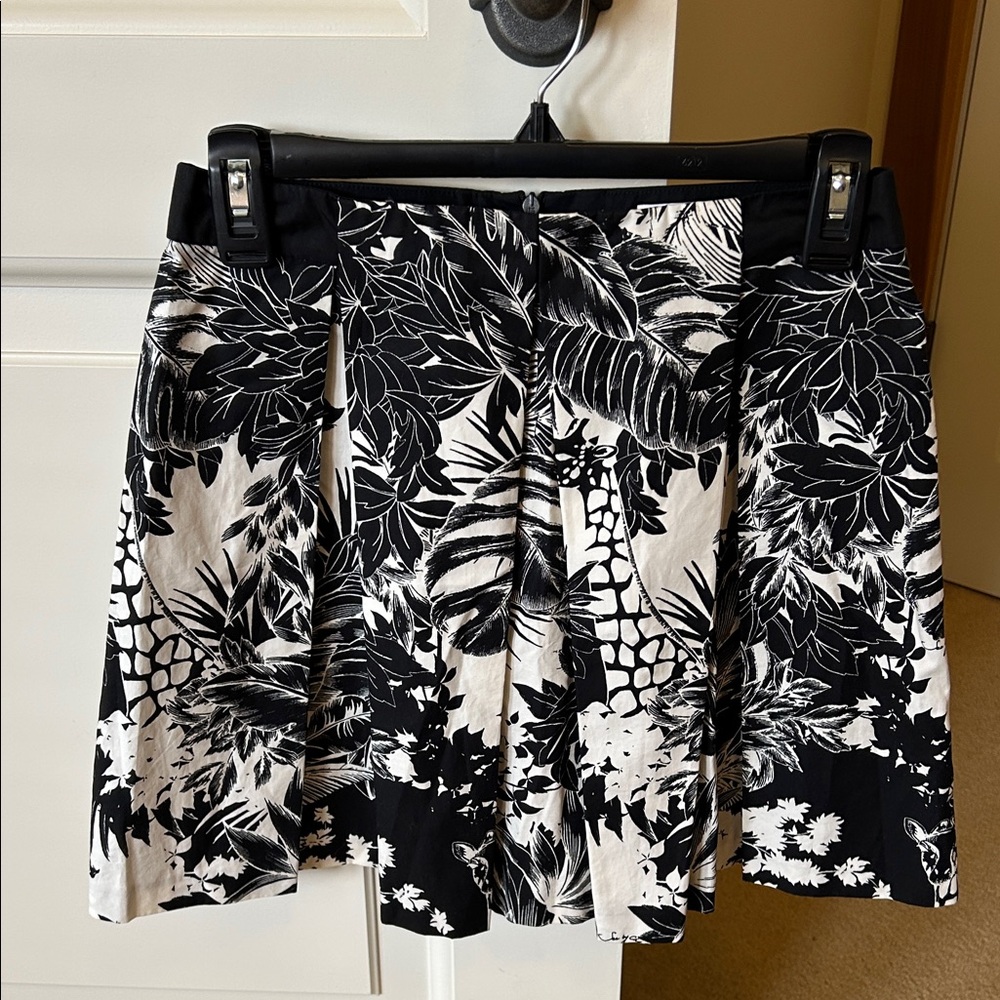 See By Chloe Black and White Jungle Print Pleated  Mini Skirt. So versatile